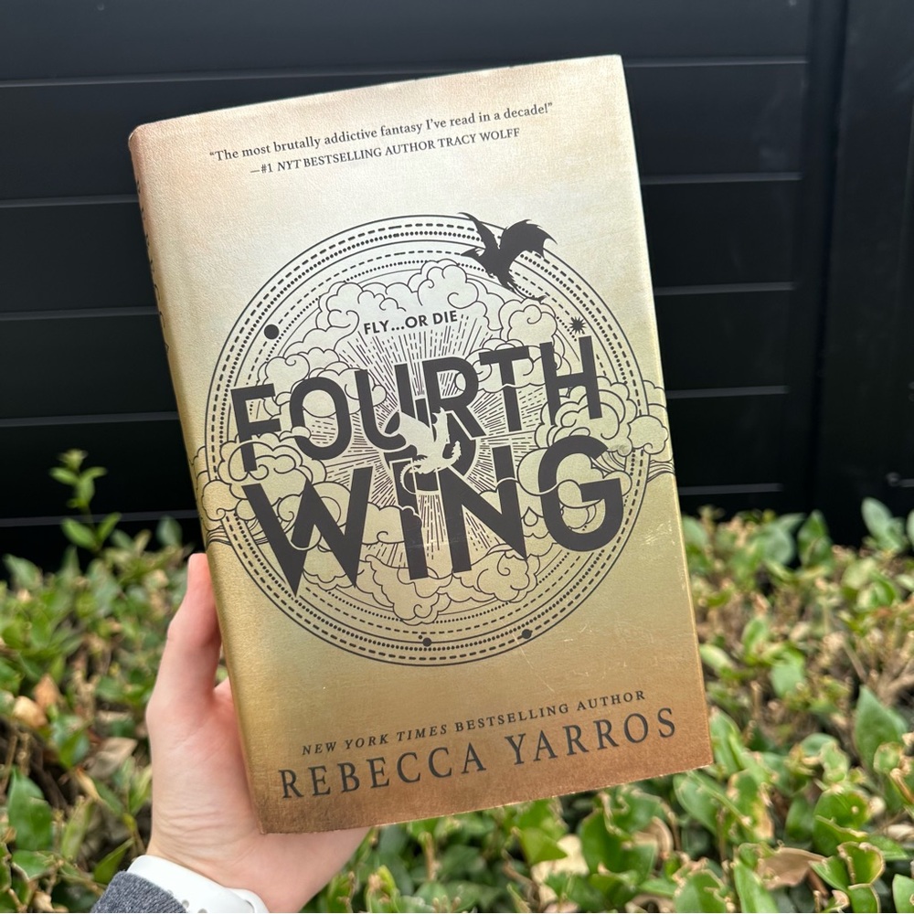 Fourth Wing Rebecca Yarros Hardcover Book Gold Metallic Fantasy Romance Dystopia